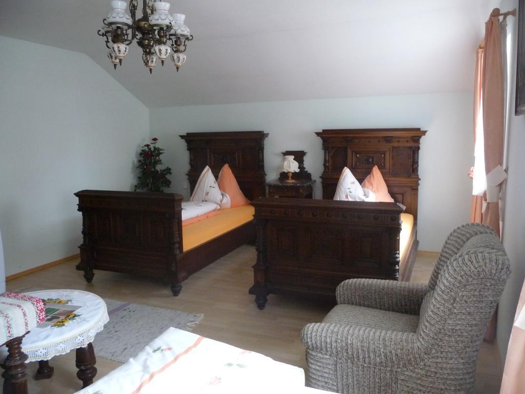 Отель Gaestepension Edeltraud Hirschegg  Экстерьер фото